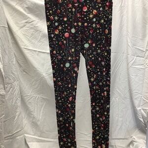 LuLaRoe Black and Red Leggings with Stretchy Fit